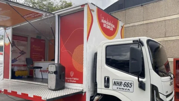 Unidad Móvil de Empleo llega a Bogotá con miles de vacantes disponibles: fecha y lugar