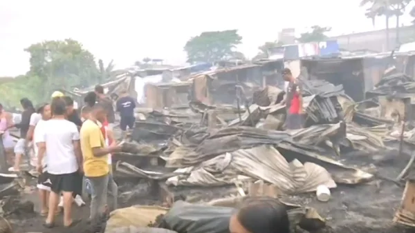 Voraz incendio arrasó con más de 40 viviendas en Cali: familias lo perdieron todo