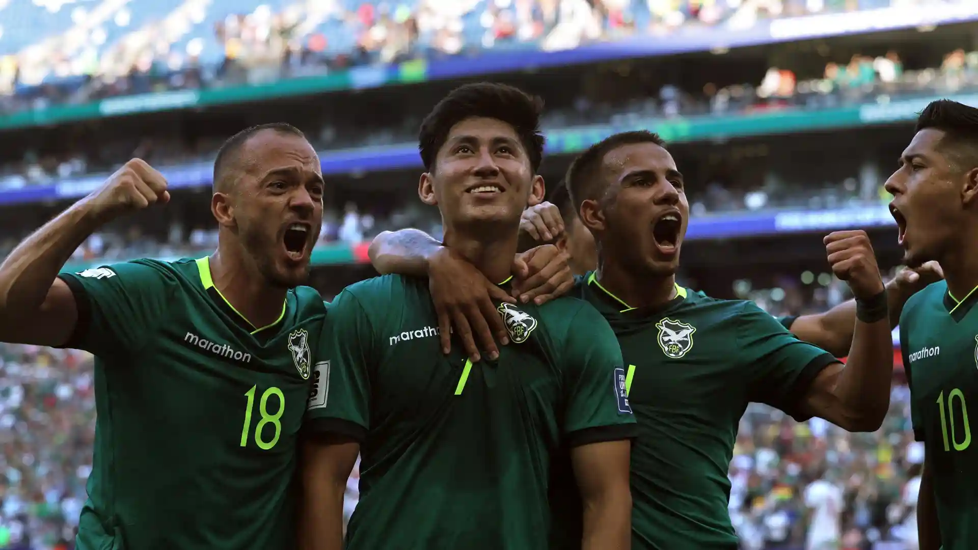 videos celebracion bolivianos victoria surinam