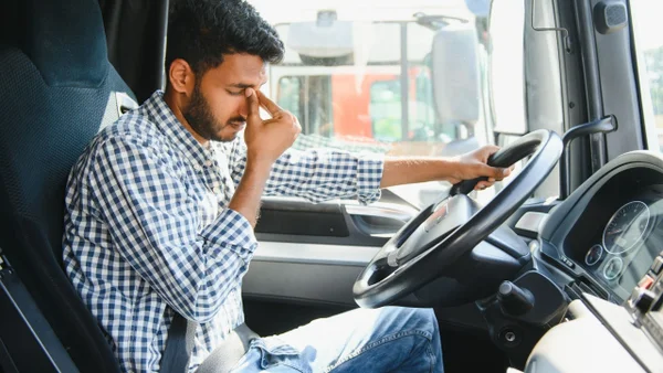 Pico de viajes en Semana Santa pone en jaque la salud de los conductores: ¿cómo prevenir los riesgos? Pico de viajes en Semana Santa pone en jaque la salud de los conductores: ¿cómo prevenir los riesgos?