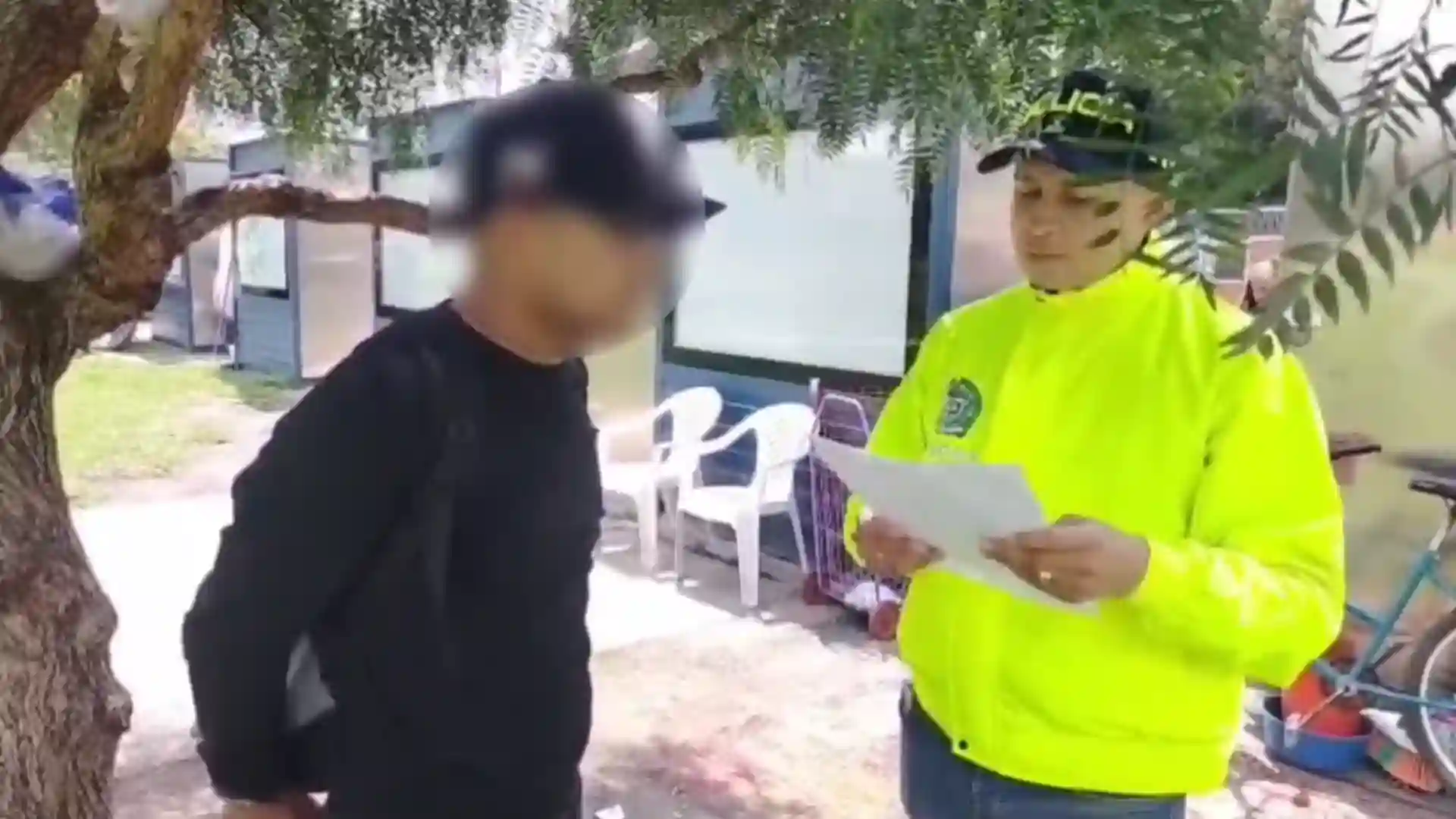 VIDEO | Cayó el hombre que apuñaló 30 veces a su pareja en vía pública: la mujer lucha por su vida