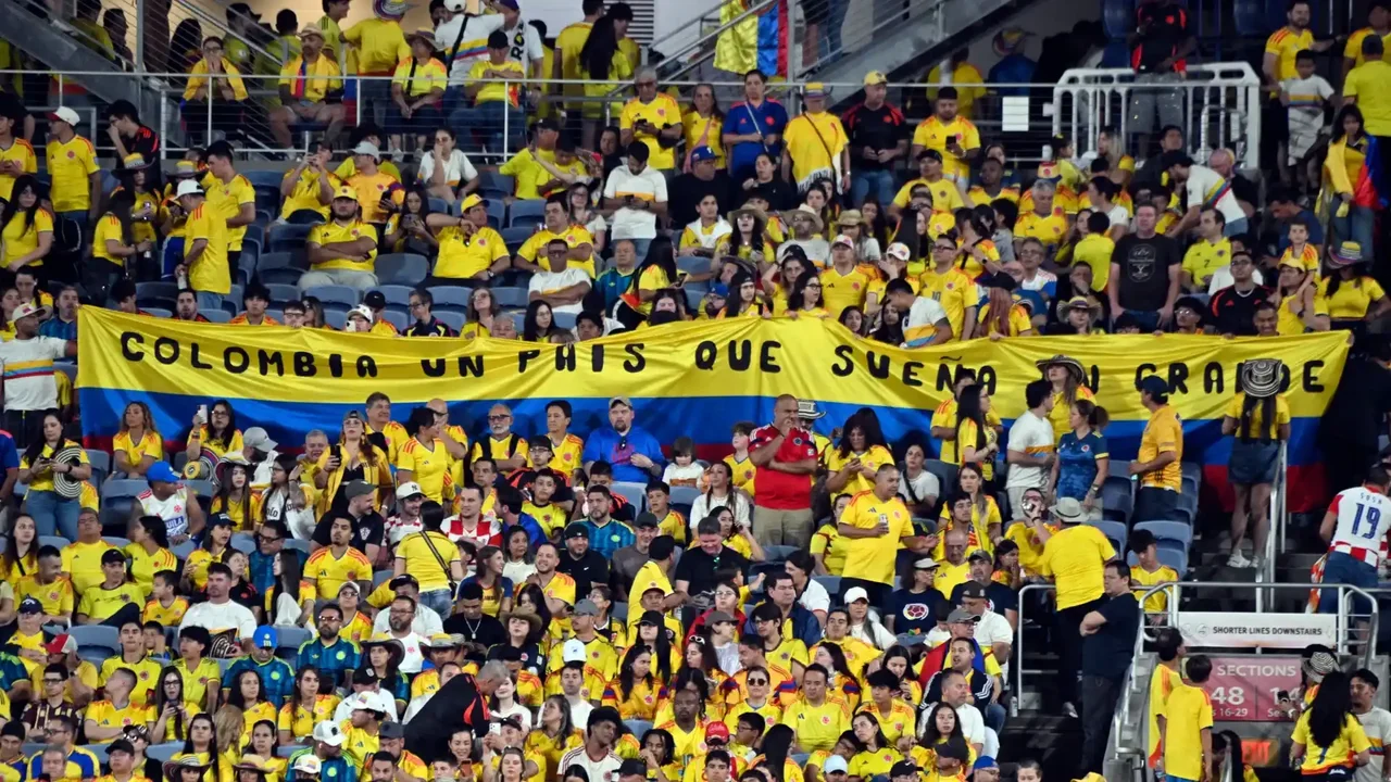 We are local in Maryland! This is how Colombia's anthem sounded against France