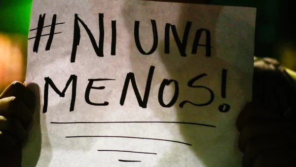 Mujer denuncia que un hombre la acosó cuando compraba pan en Bogotá: no sería el primer caso