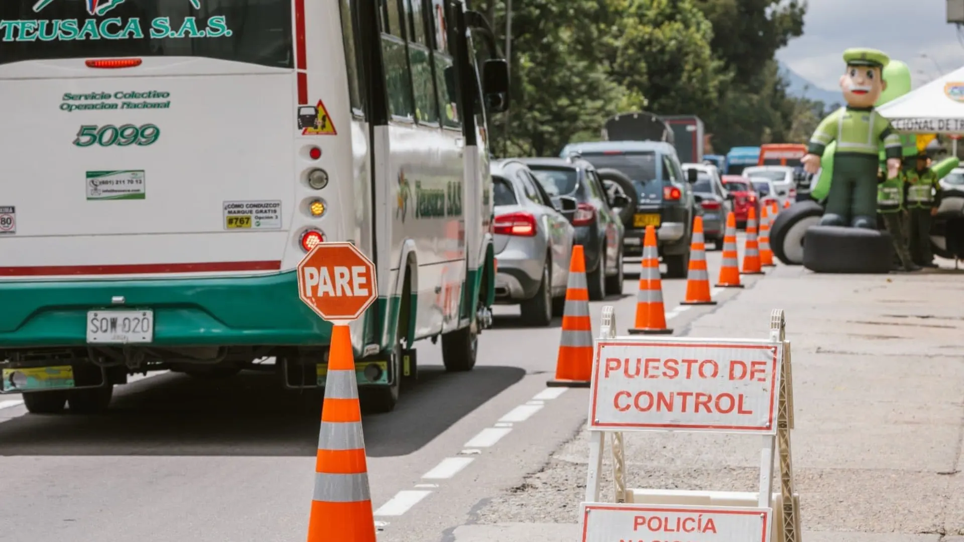 Puesto de control tráfico Semana Santa