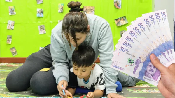 Abren convocatoria para madres cabeza de hogar: así pueden recibir hasta $5 millones
