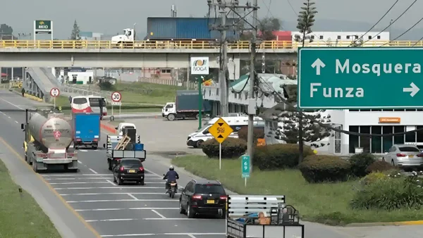 El 44% de vehículos de transporte de pasajeros no tiene SOAT: gobernador de Cundinamarca