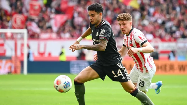 VIDEO: Luis Díaz hizo una genialidad y estuvo cerca de protagonizar una de las mejores asistencias de la Bundesliga en el último tiempo VIDEO: Luis Díaz hizo una genialidad y estuvo cerca de protagonizar una de las mejores asistencias de la Bundesliga en el último tiempo