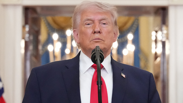 Trump dijo que el lunes podría alcanzarse un acuerdo con Irán