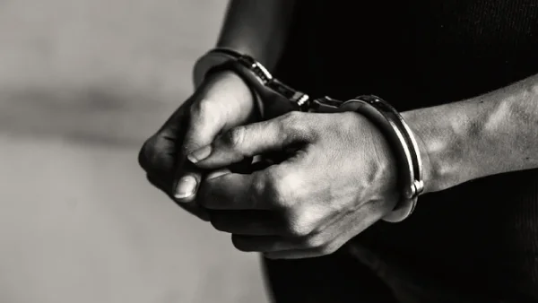 EN VIDEO: importante exjugador de selección que jugó en Colombia fue arrestado por presunto robo