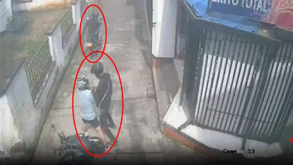 VIDEO del violento atraco a un motociclista al que le dispararon en la cara en plena calle de Floridablanca