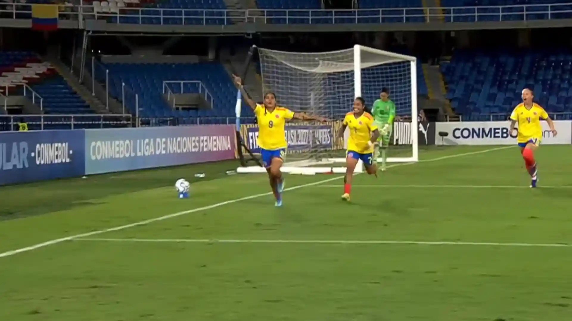 Colombia toma ventaja con gol de Robledo en la Liga de Naciones Femenina