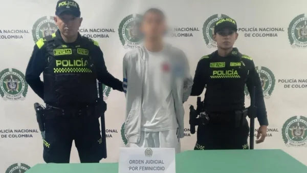 Capturan a presunto feminicida en medio de una riña en Bogotá: lo venían buscando desde diciembre Capturan a presunto feminicida en medio de una riña en Bogotá: lo venían buscando desde diciembre