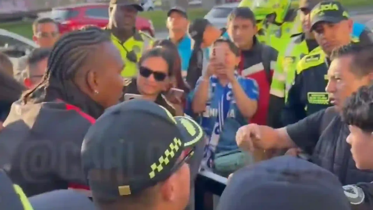 Hugo Rodallega was attacked by alleged Millonarios fan: video showed the player's annoyance
