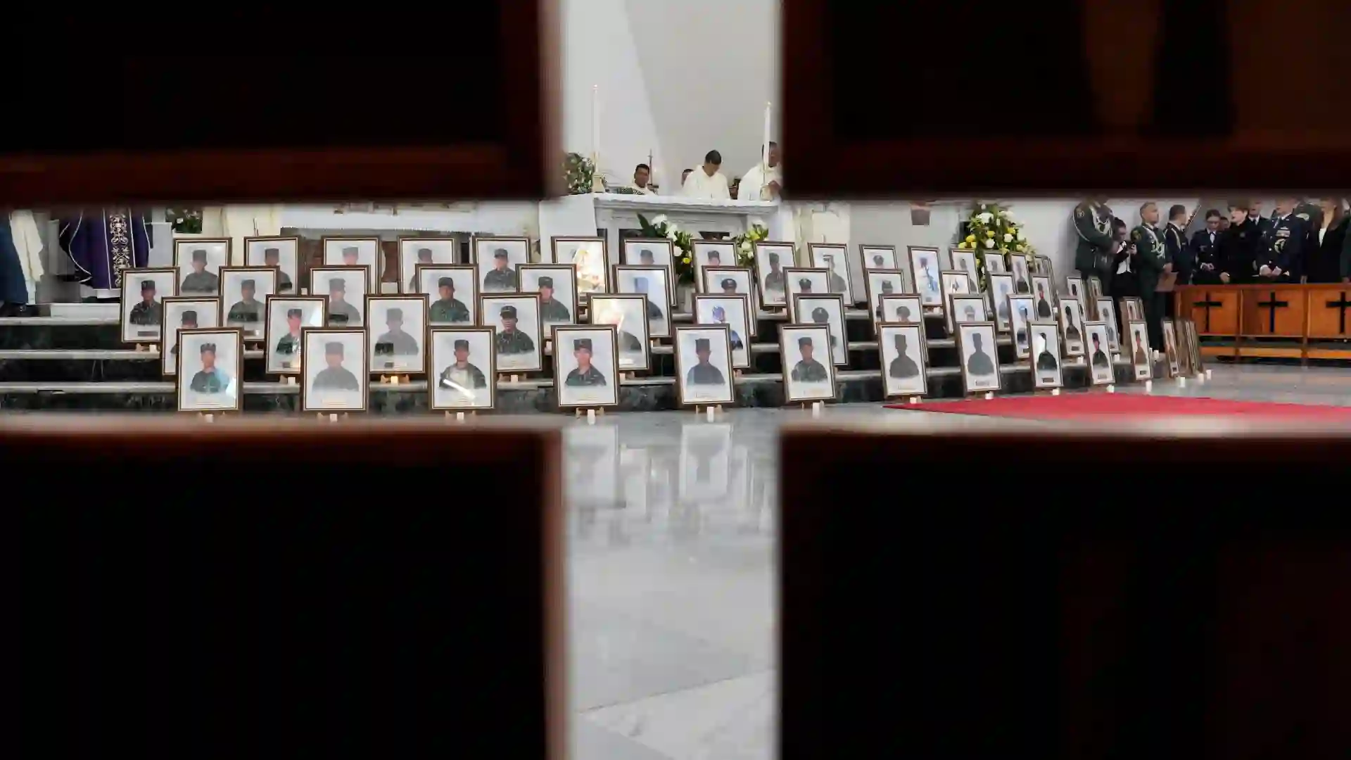 Familias de los 69 muertos en accidente aéreo podrían demandar: Hércules C-130 no tienen seguro