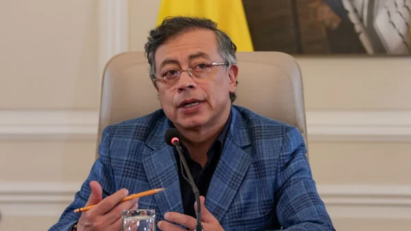 Juez impone millonaria multa al presidente Petro por incumplir fallo de tutela