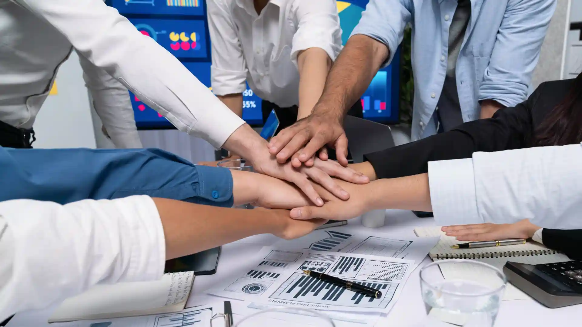 ¿Le deben pagar más por trabajar el día cívico en Colombia?