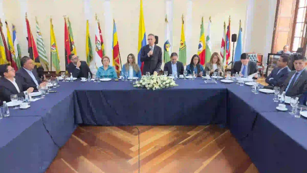 Conservadores cierran filas y se suman por unanimidad a la campaña de Paloma Valencia