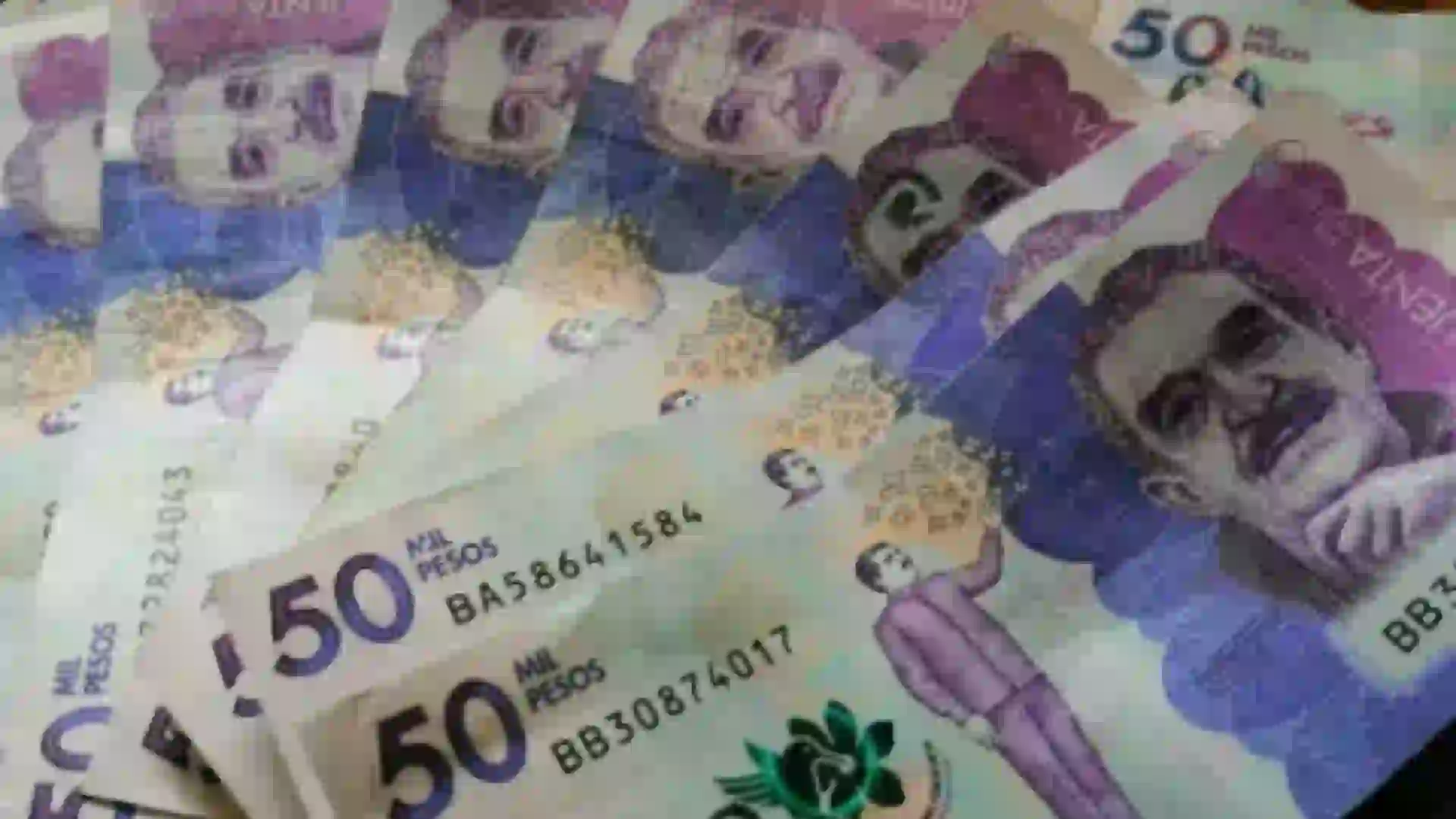 Contraloría activó función de advertencia ante amenaza a la economía por aumento de la deuda en Colombia