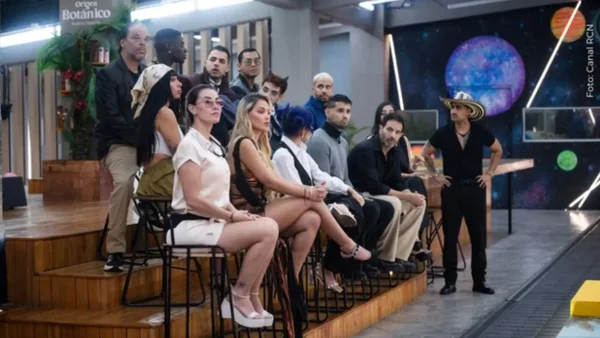 ¡Todos quedarán paralizados! El 'jefe' ya decidió qué pasará en La Casa de los Famosos en las próximas horas ¡Todos quedarán paralizados! El 'jefe' ya decidió qué pasará en La Casa de los Famosos en las próximas horas