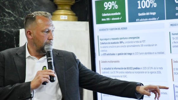 Fiscalía imputa al alcalde de Tunja Mikhail Krasnov por presunto direccionamiento de contratos en Ecovivienda