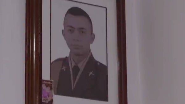 Madre de subintendente secuestrado por el ELN clama atención del Gobierno: "no nos han ayudado"