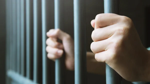 Cárcel para hombre por presunto intento de abuso a mujer embarazada: provocó aborto de la víctima