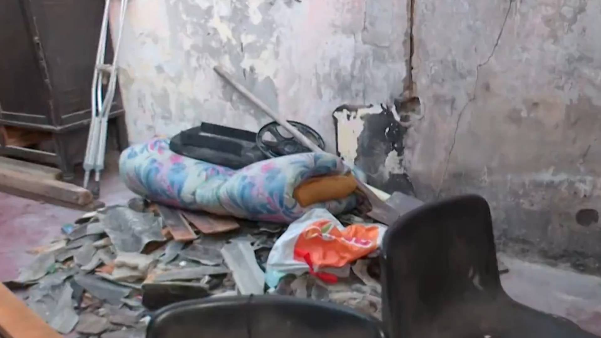 Abuelitos viven en pésimas condiciones tras incendio