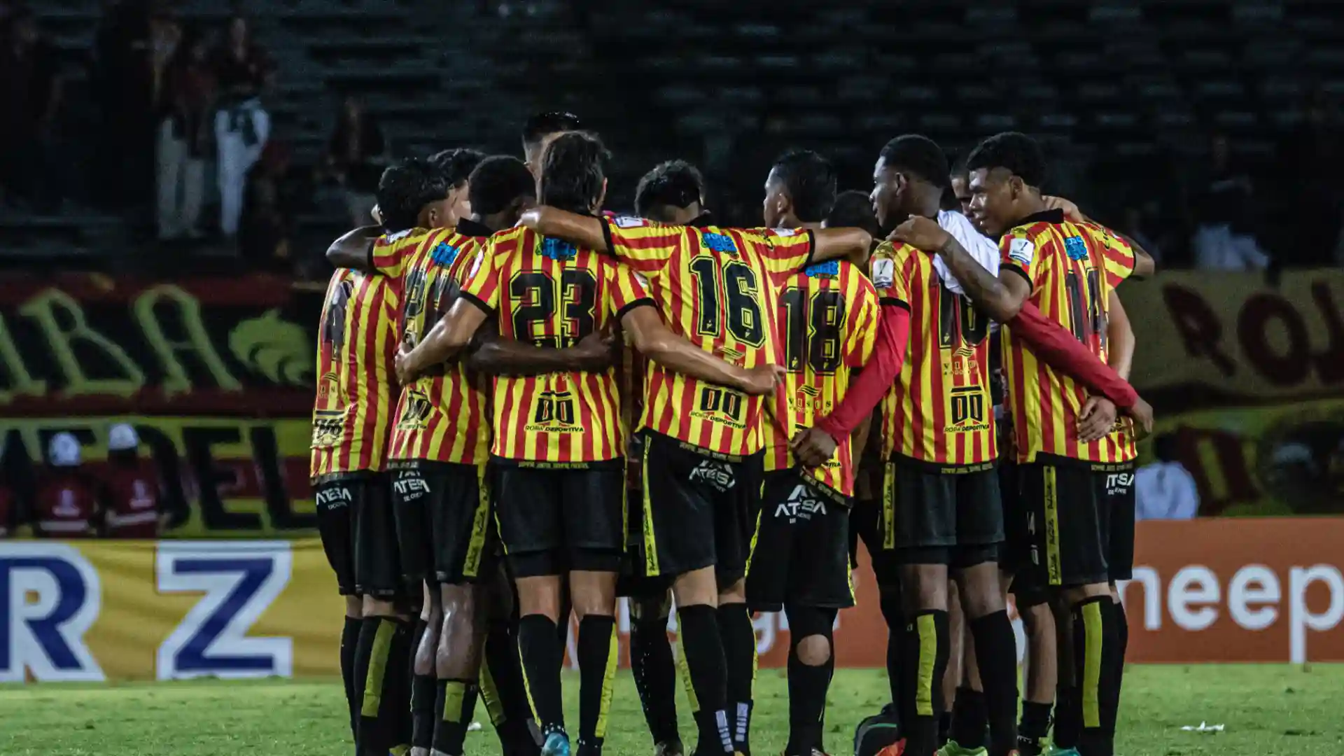 vandalizan carro futbolista pereira video