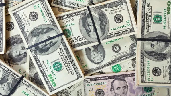 ¡Cambió el precio del dólar en el cierre de hoy 24 de abril de 2026! Así quedó