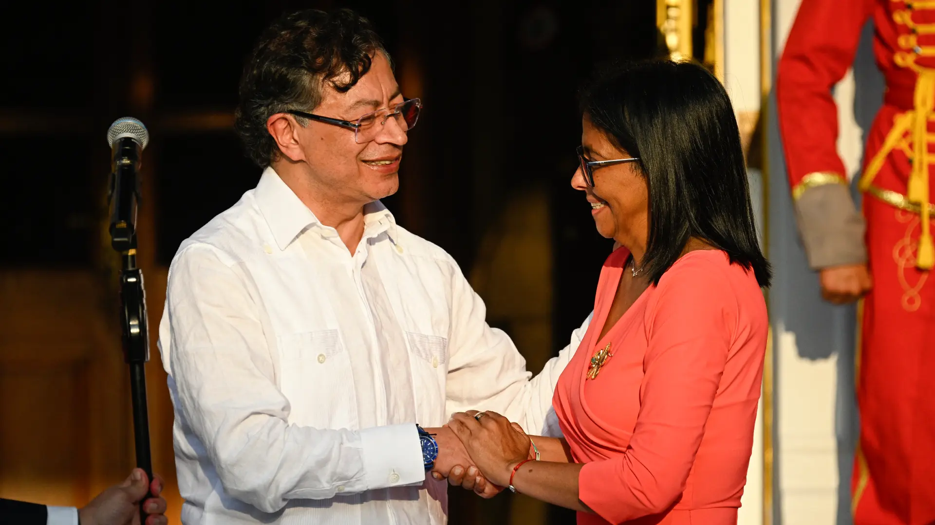 Delcy Rodríguez reunión con Gustavo Petro