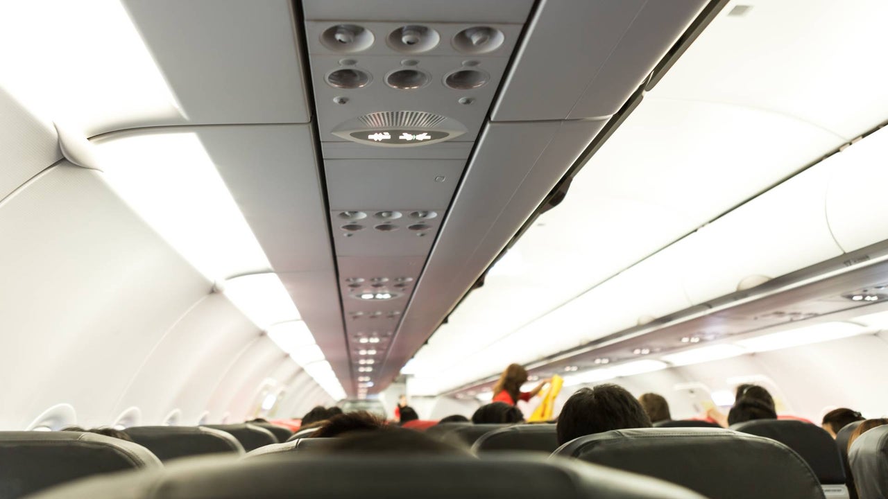 Woman went into labor mid-flight in the United States: ended up giving birth 30 minutes before landing