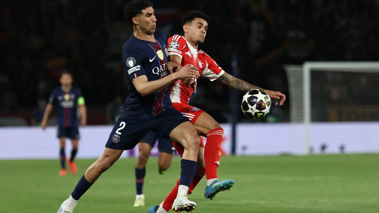 When is the return leg between Bayern Munich and PSG, with Luis Díaz as the star?