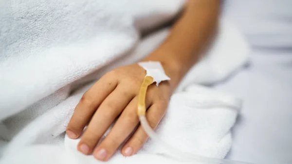 Niña está luchando por su vida tras recibir disparo en la cabeza de un vendedor de droga en Bogotá