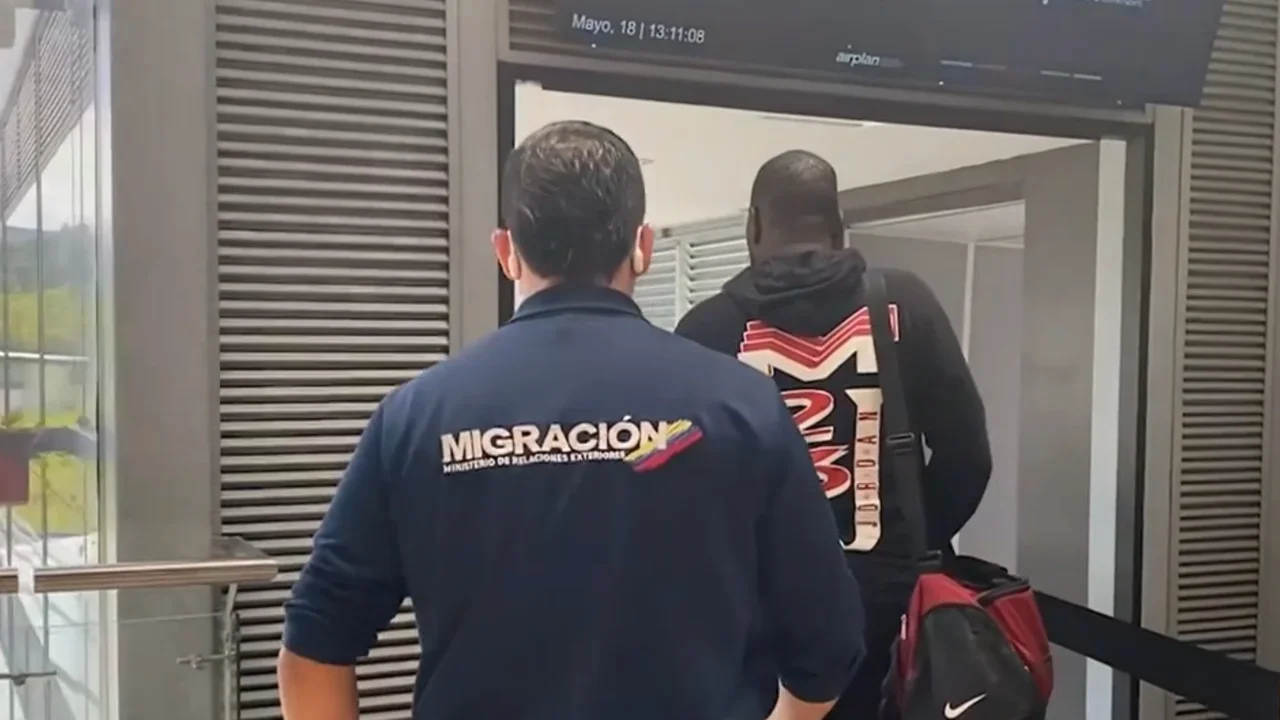 How Networks of Fake Colombians Operate to Reach Europe: The Shadow Business