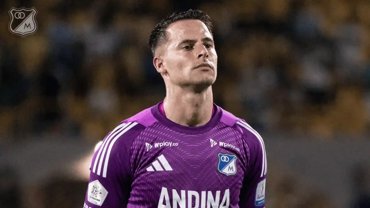 How much De Amores earns at Millonarios and until when his contract lasts