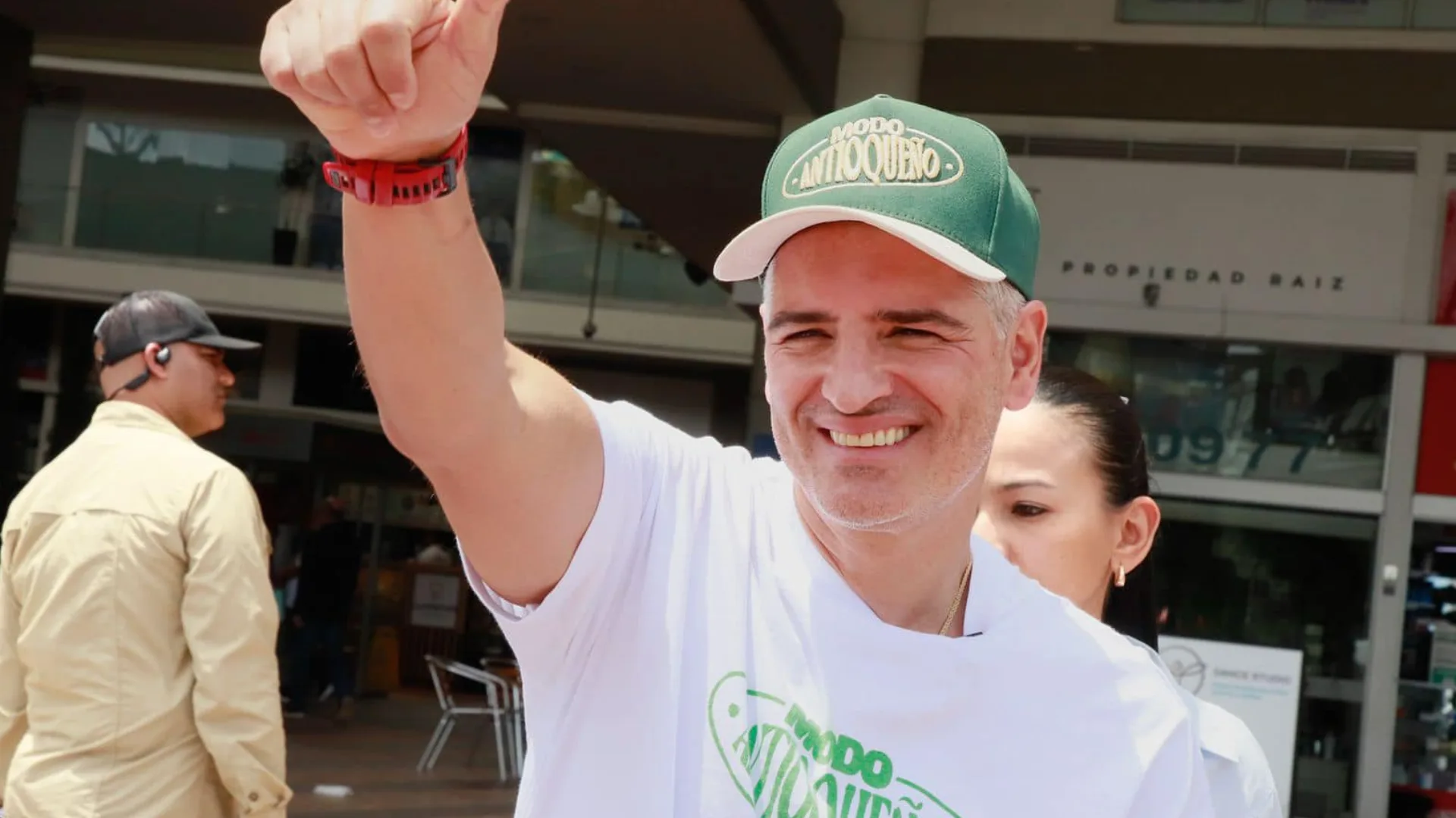 Andrés Julián Rendón gobernador