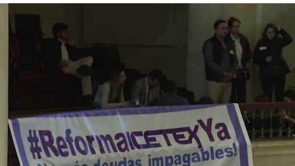 Reforma al Icetex está en riesgo de hundirse en el Congreso: más de 330.000 jóvenes a la espera Reforma al Icetex está en riesgo de hundirse en el Congreso: más de 330.000 jóvenes a la espera
