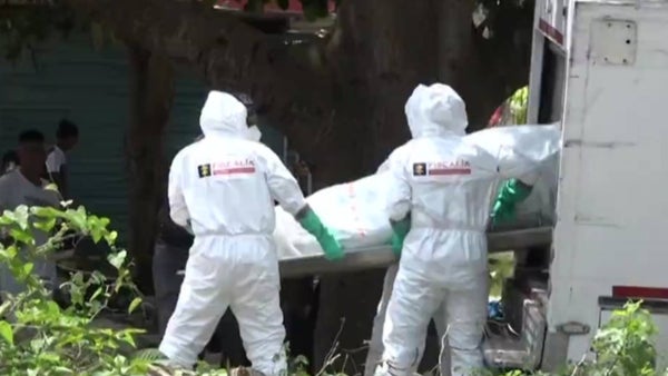 Hallaron cuerpo en descomposición amarrado y con señales de tortura dentro de un costal en Barranquilla Hallaron cuerpo en descomposición amarrado y con señales de tortura dentro de un costal en Barranquilla