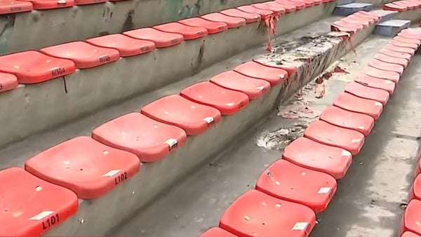 En imágenes | Así quedó la tribuna norte del Estadio Atanasio Girardot tras los disturbios del DIM vs. Flamengo En imágenes | Así quedó la tribuna norte del Estadio Atanasio Girardot tras los disturbios del DIM vs. Flamengo