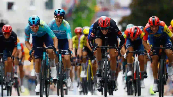 Así van los colombianos en el Giro de Italia: Santiago Buitrago abandona y Egan Bernal llega al tercer puesto