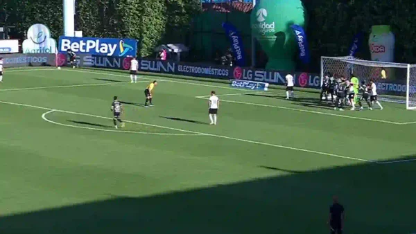 ¿El 'blopper' del año en el FPC? Vea el error del arquero del Ínter que terminó en gol de Atlético Nacional