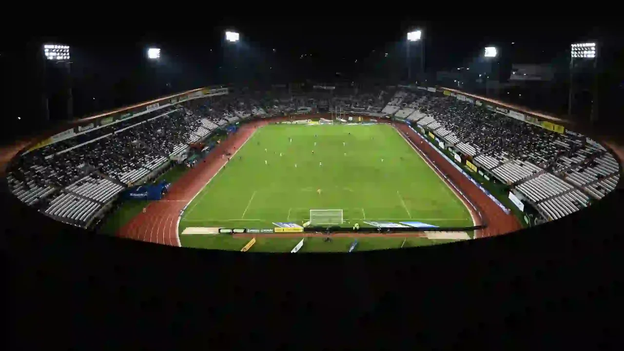 Once Caldas hosts Junior de Barranquilla in the first leg of the quarterfinals