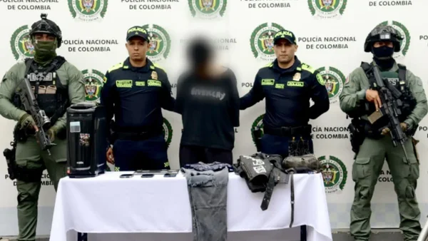 Capturan en Cali a señalado de vandalizar estaciones del MIO: ofrecen $50 millones por otros responsables Capturan en Cali a señalado de vandalizar estaciones del MIO: ofrecen $50 millones por otros responsables