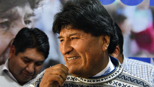 Ratifican orden de arresto contra Evo Morales tras su ausencia en juicio por presunta trata de una menor Ratifican orden de arresto contra Evo Morales tras su ausencia en juicio por presunta trata de una menor
