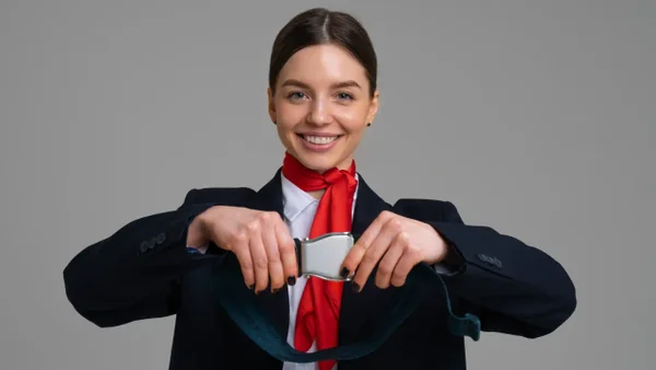 Aerolínea colombiana dará becas completas para ser tripulante de cabina: así puede aplicar