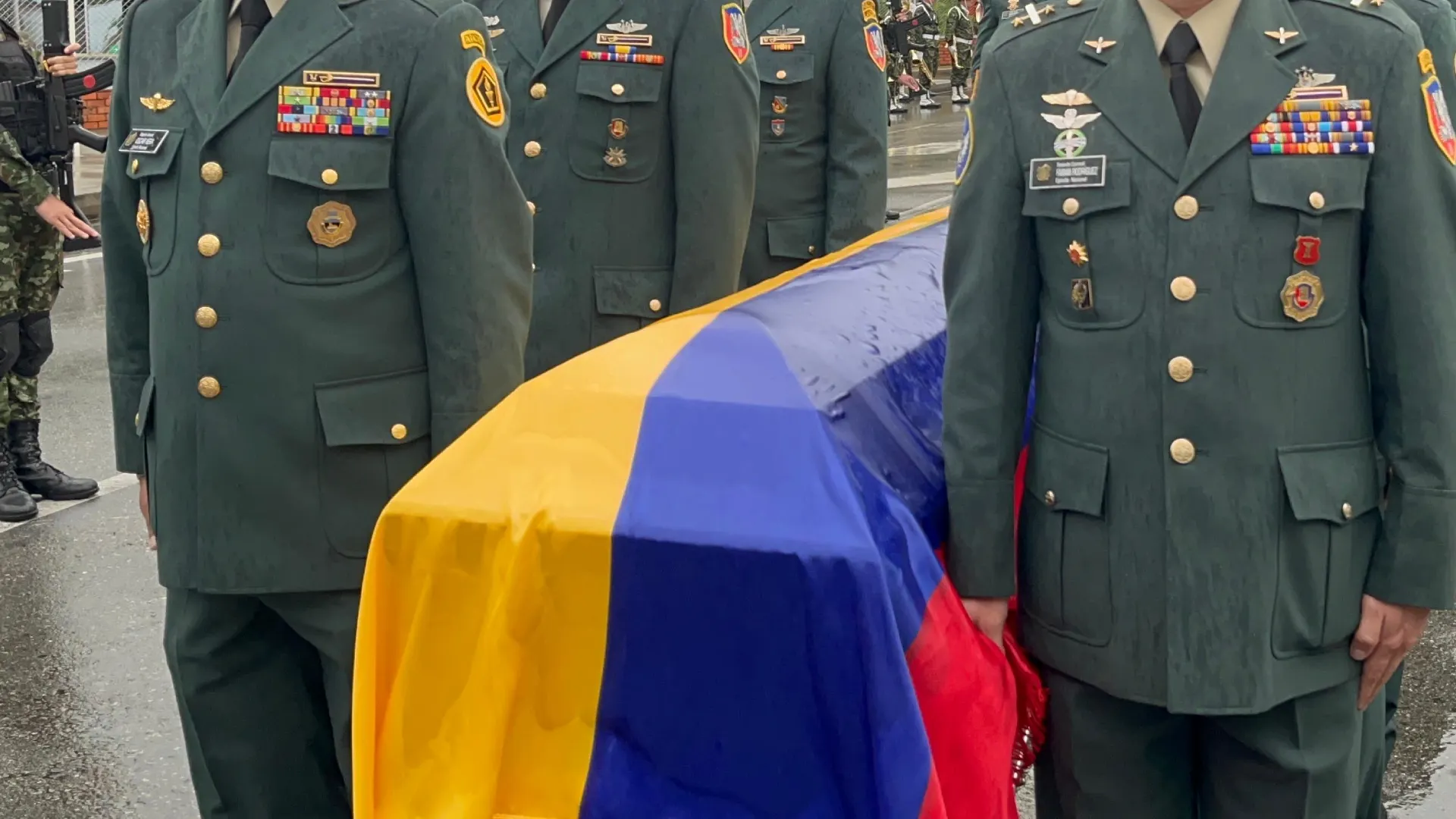 Honras fúnebres soldados asesinados en Colombia