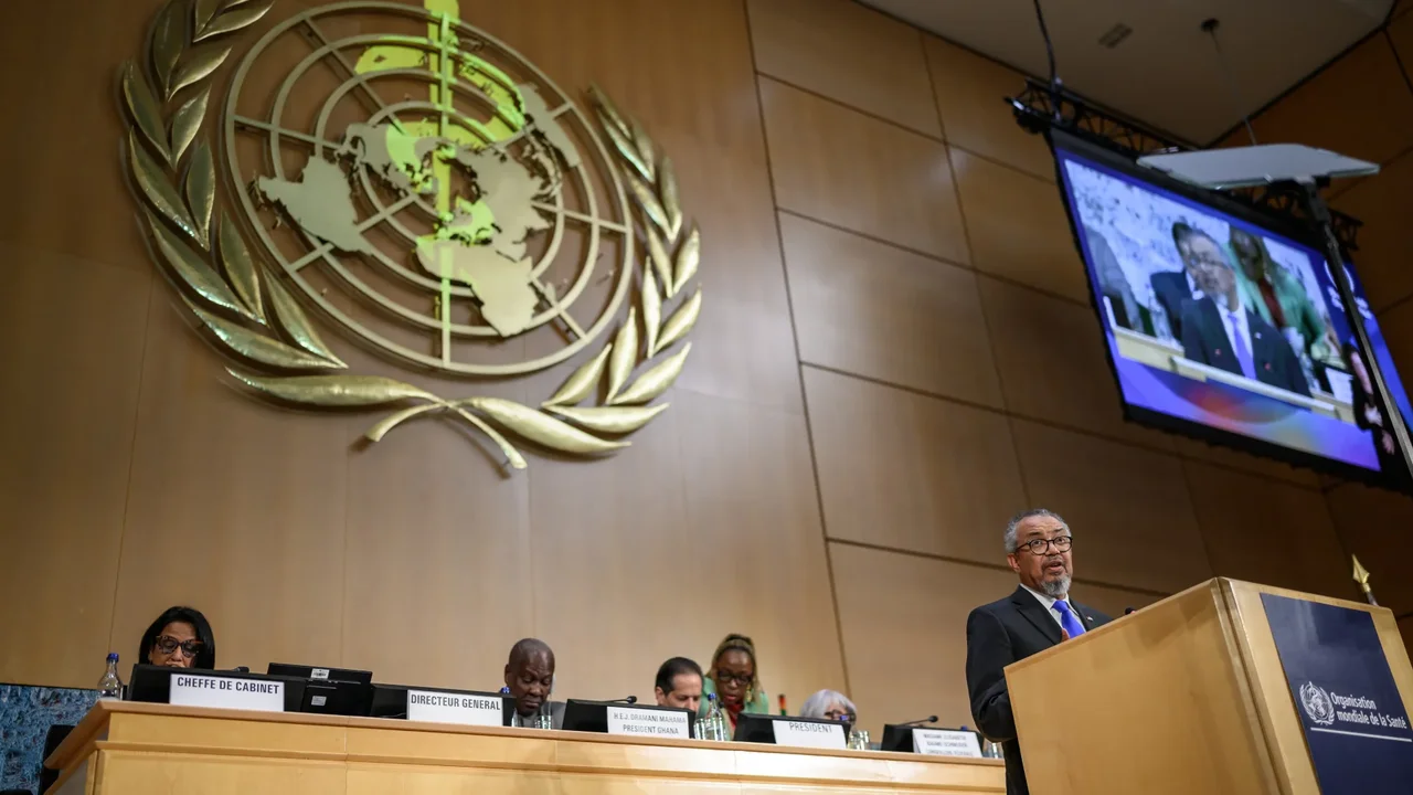 WHO warns of a "dangerous era" due to Ebola and Hantavirus crises