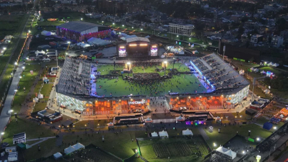 Aerolínea entra de lleno al turismo de entretenimiento en Colombia con conciertos y experiencias VIP