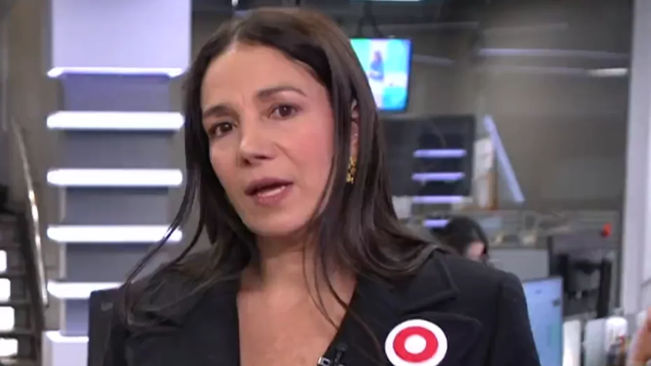“La Bad Bunny de la política”: Sondra Macollins le ‘cantó’ la tabla a los otros candidatos