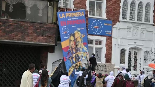 VIDEO | Encapuchados vandalizaron sede de campaña de Paloma Valencia en la carrera Séptima, en Bogotá VIDEO | Encapuchados vandalizaron sede de campaña de Paloma Valencia en la carrera Séptima, en Bogotá